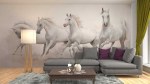 Fotobehang met prachtige foto van galopperende paarden in rustige en neutrale kleurtinten 141026290